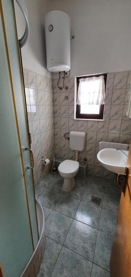 Apartments Duvnjak オミシュ エクステリア 写真